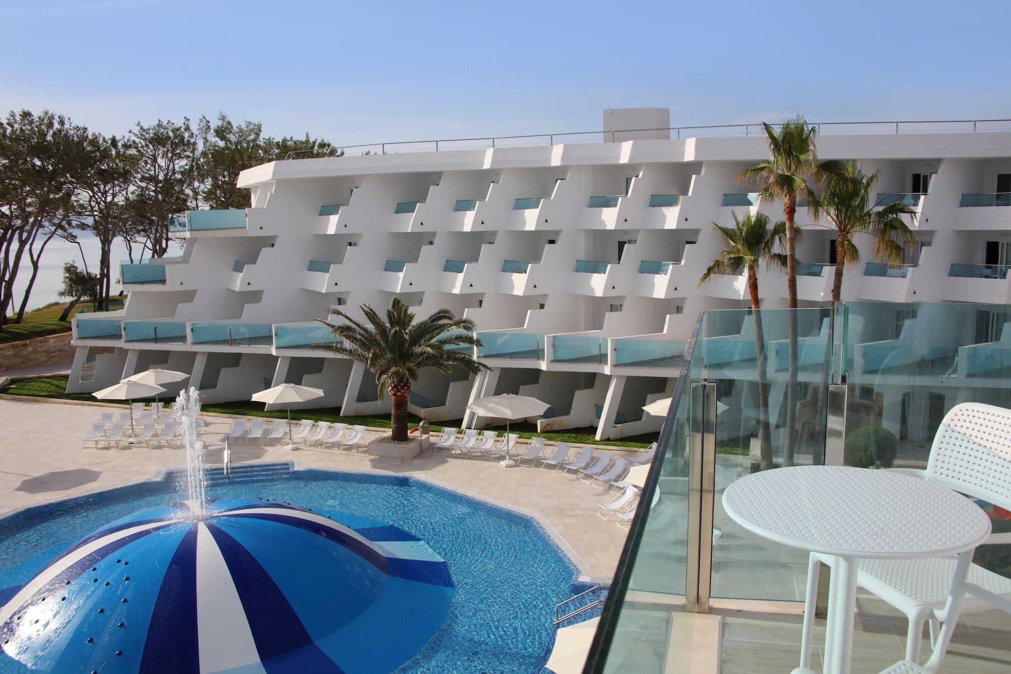 Iberostar Waves Playa De Muro Playa de Muro  Exterior photo