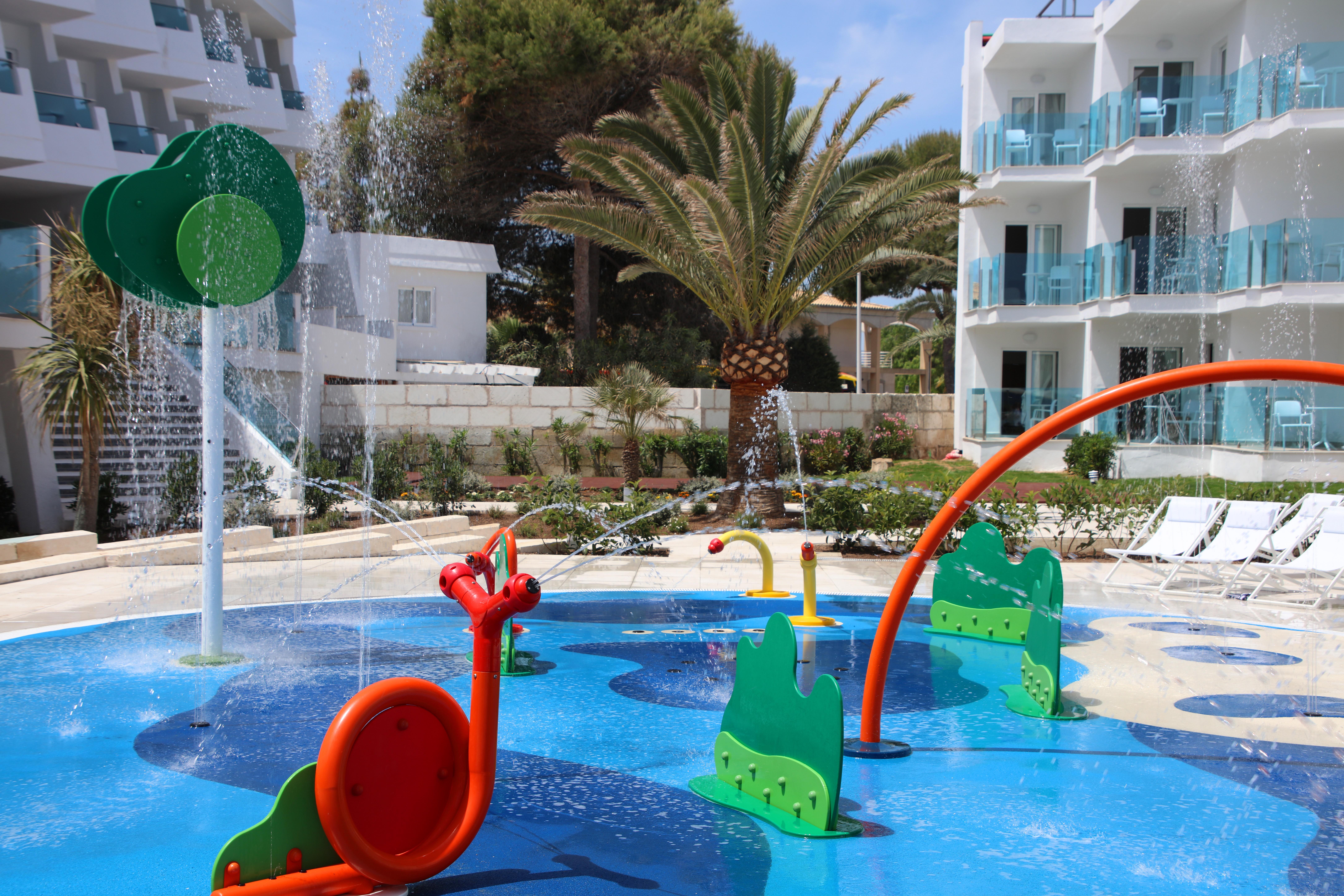 Iberostar Waves Playa De Muro Playa de Muro  Exterior photo
