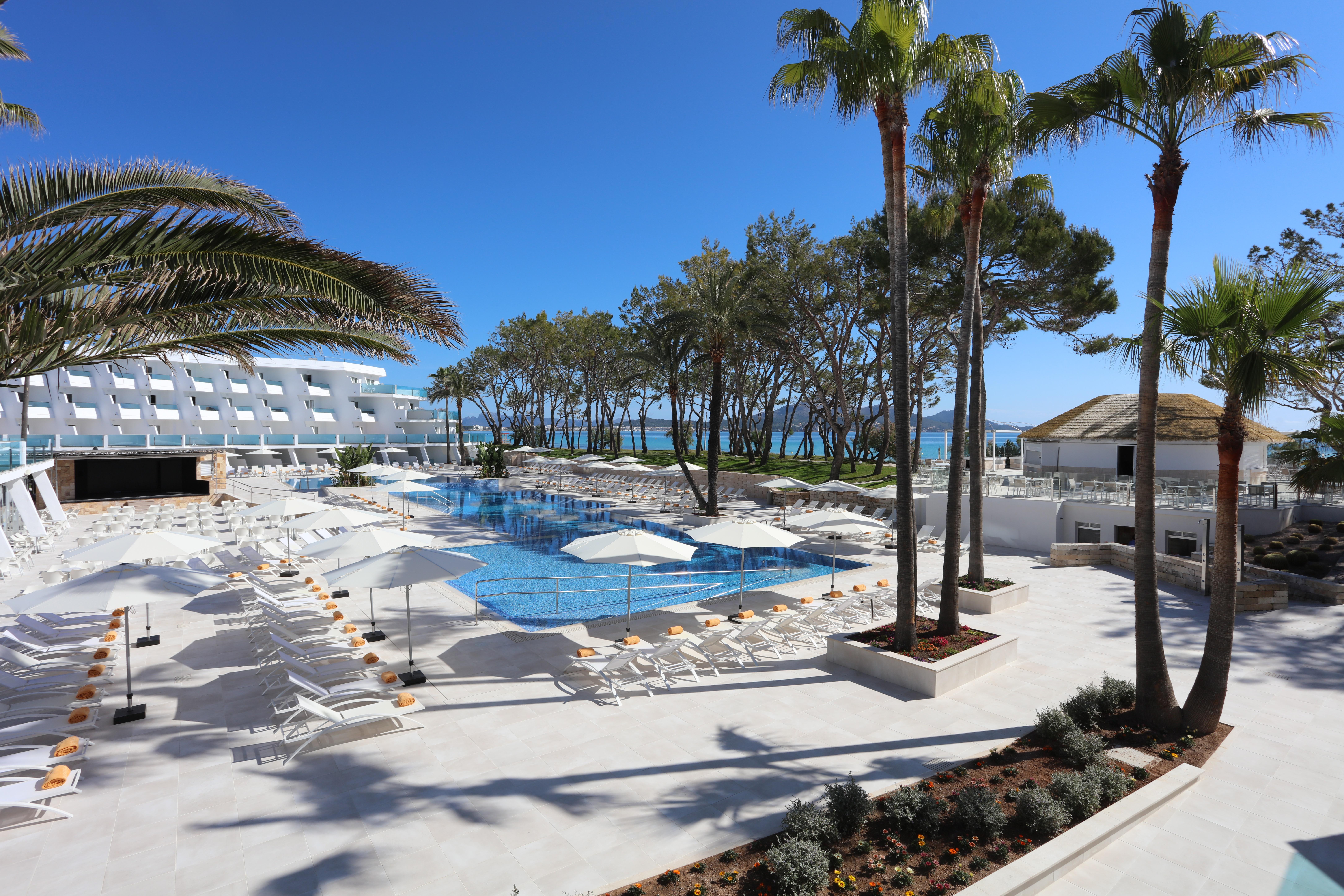 Iberostar Waves Playa De Muro Playa de Muro  Exterior photo